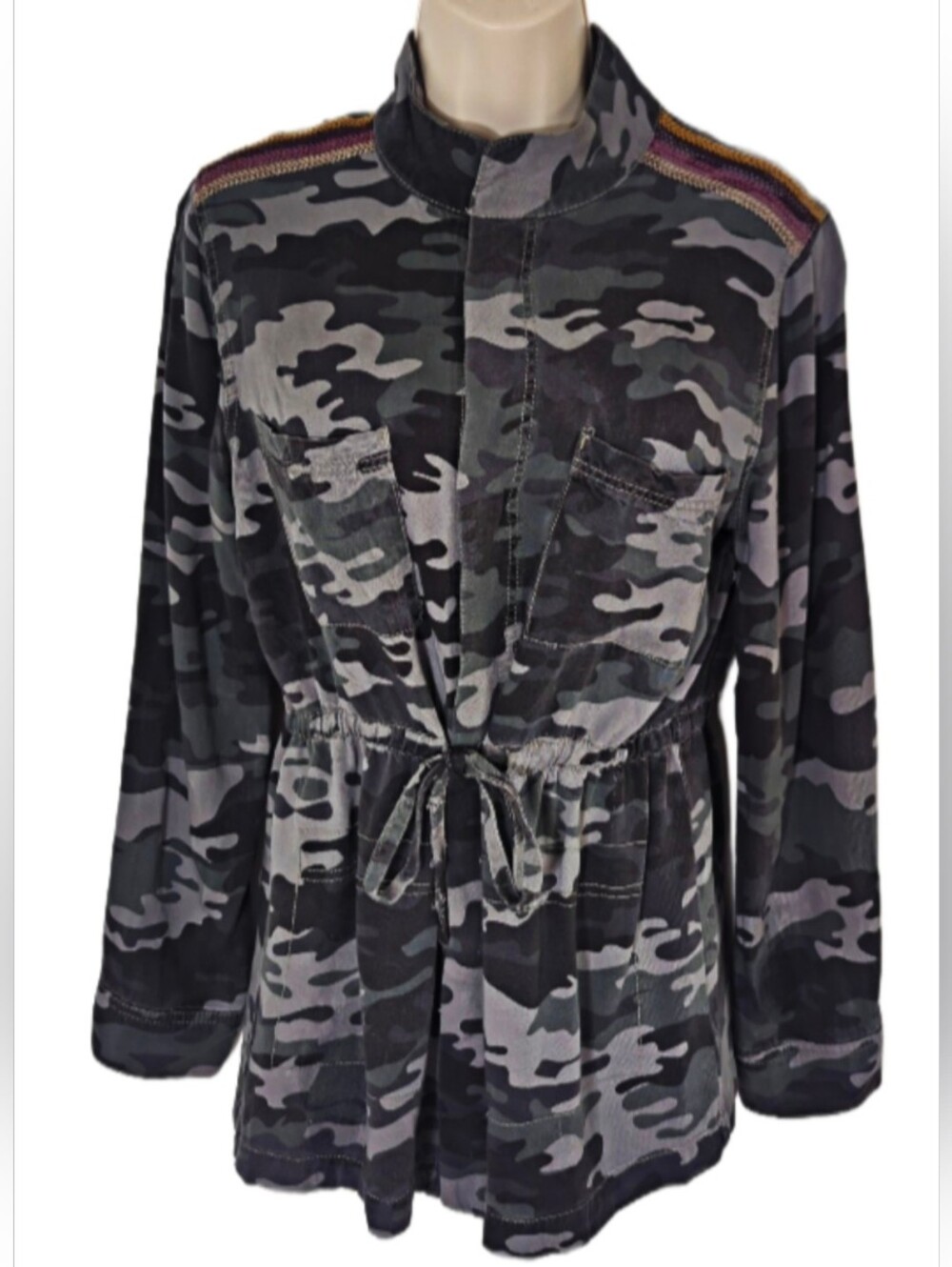 🚨3/$20! Knox Rose Camo Embroidered Shoulder Tie Waist Utility Jacket Small